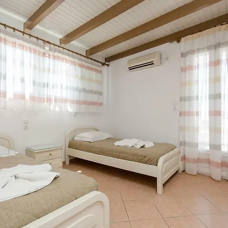 Aparthotel Antonia Naxos City