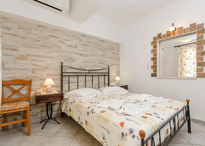 Antonia 3* Naxos City