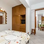 Antonia Studios 4*