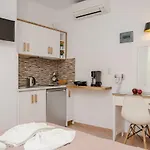 Antonia Studios 4*