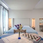 Antonia Studios