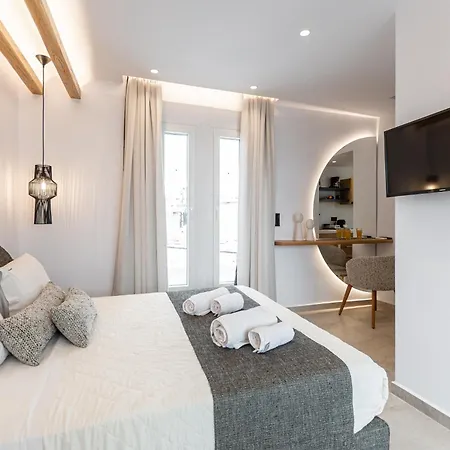 Antonia Studios 4*