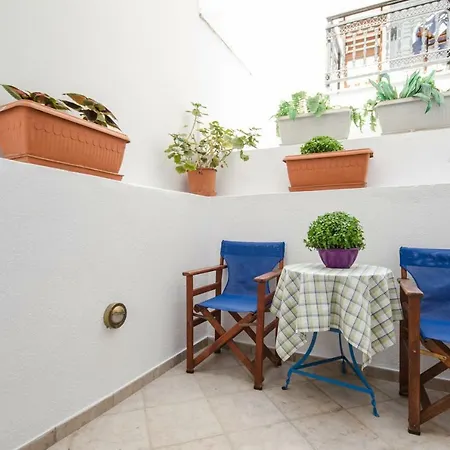 アパートホテル Antonia Naxos City