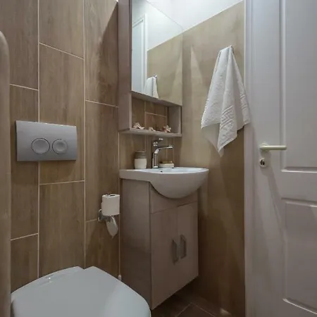 Antonia Studios 4*