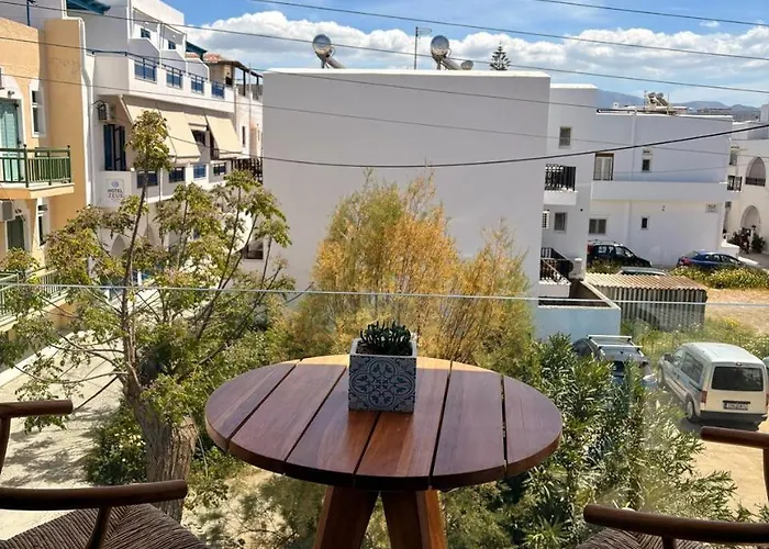 Antonia Studios Aparthotel 3*