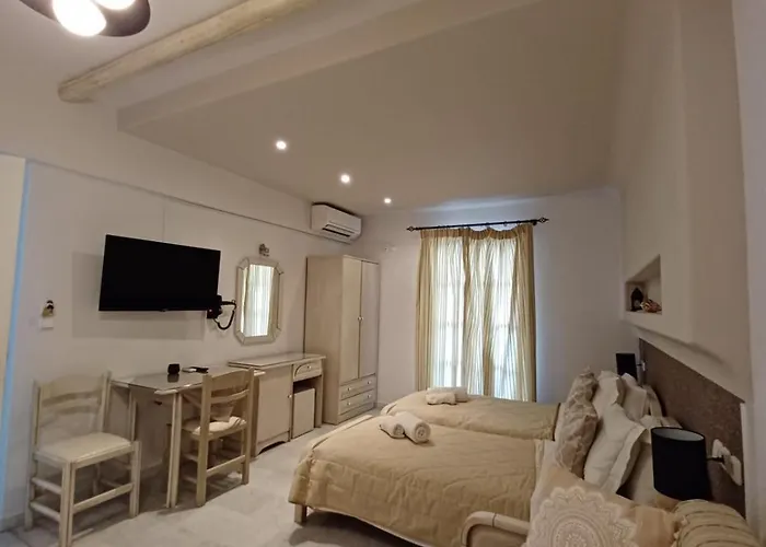 Aparthotel Antonia Studios 3*