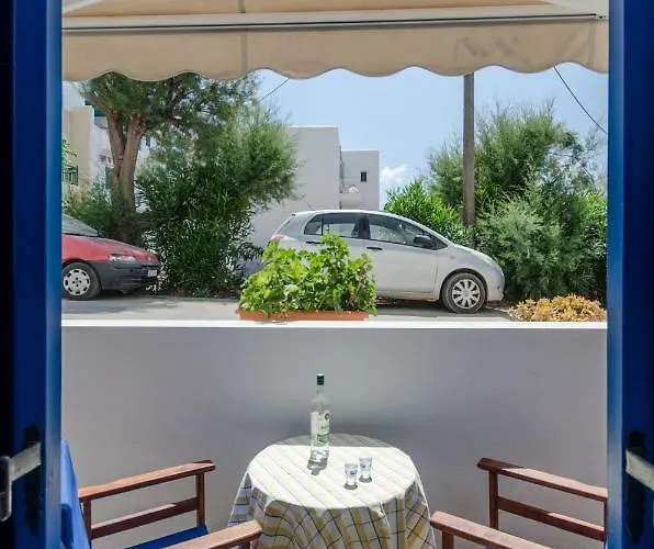 Antonia Studios Aparthotel 3*