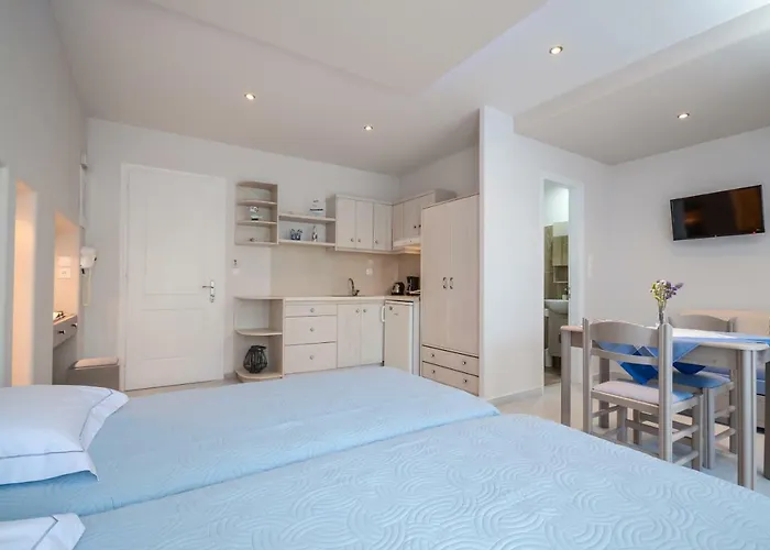 Antonia 3* Naxos City